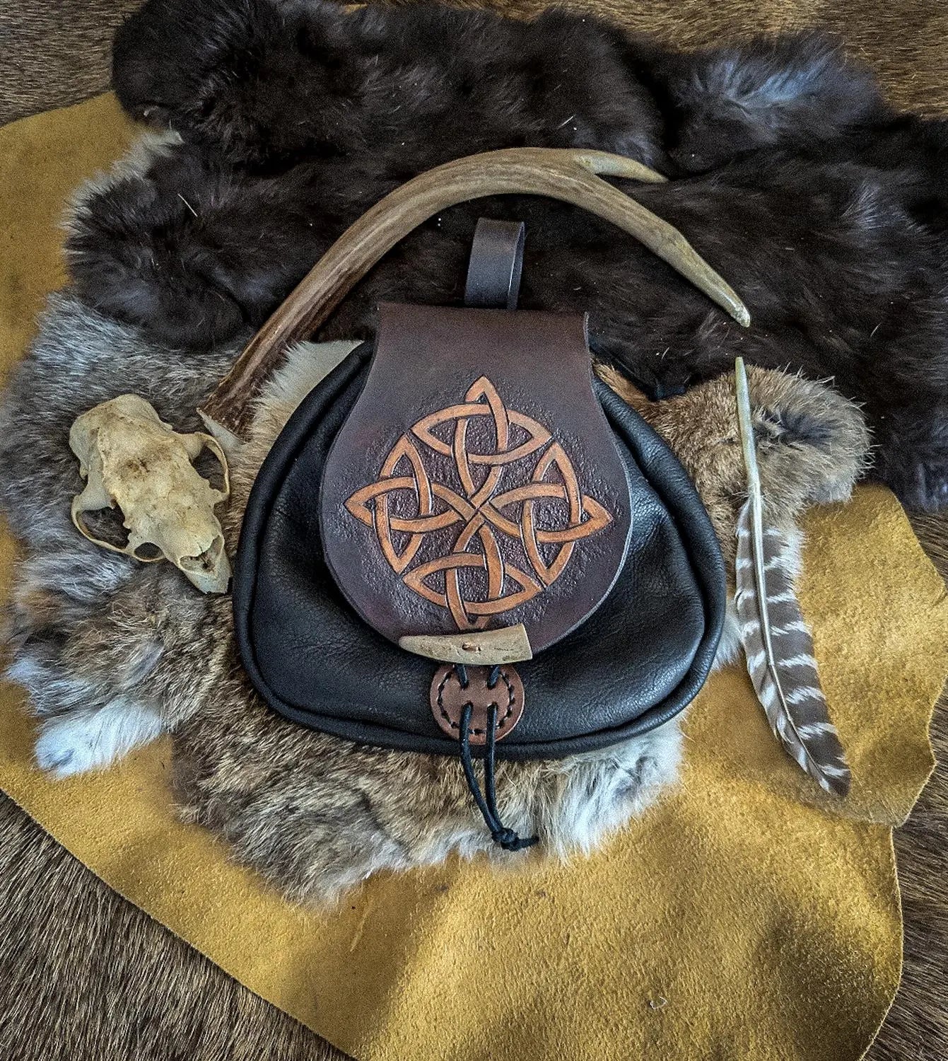 Quadknot - Leather Belt Bag