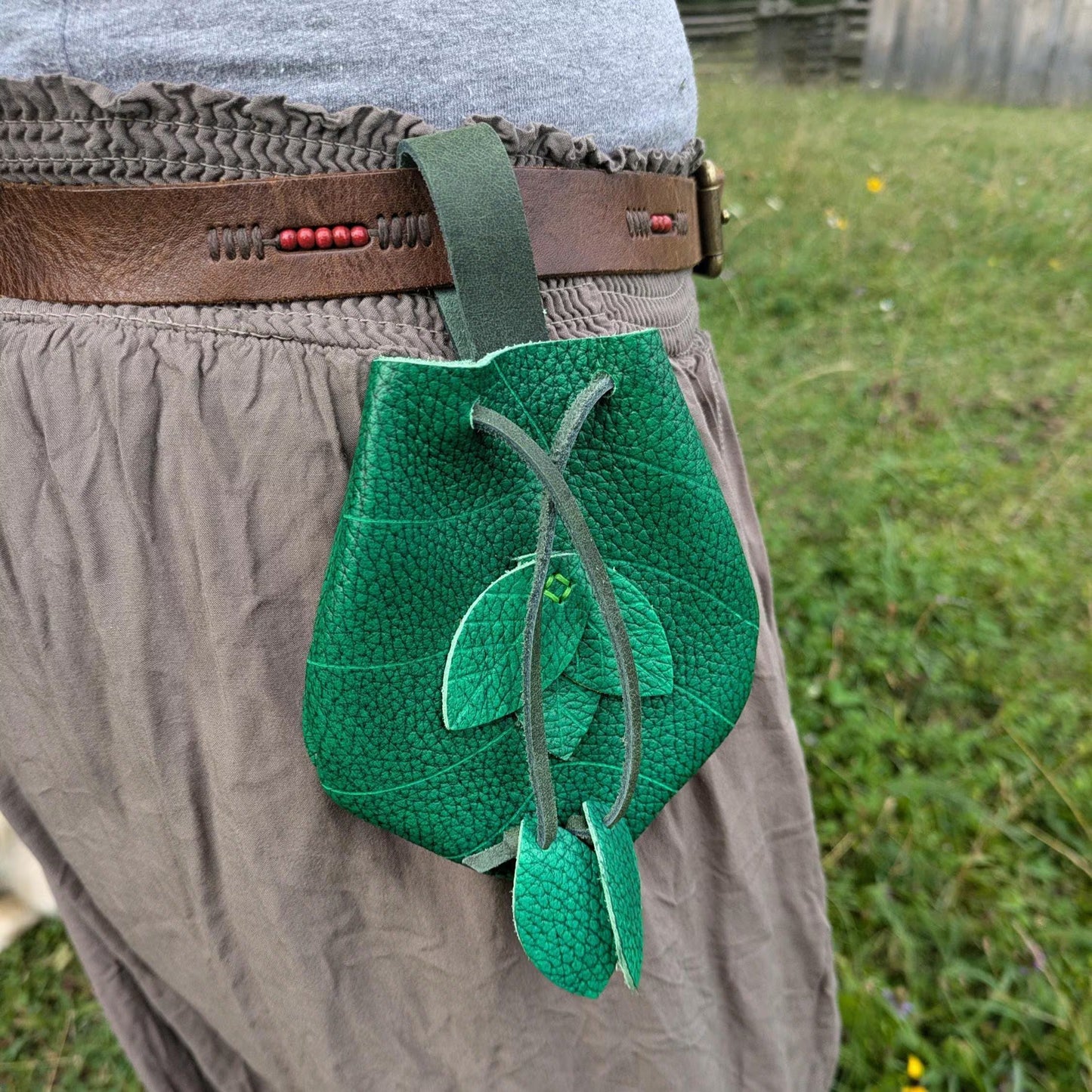 Elven Leaf Pouch