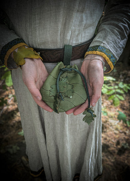 Elven Leaf Pouch