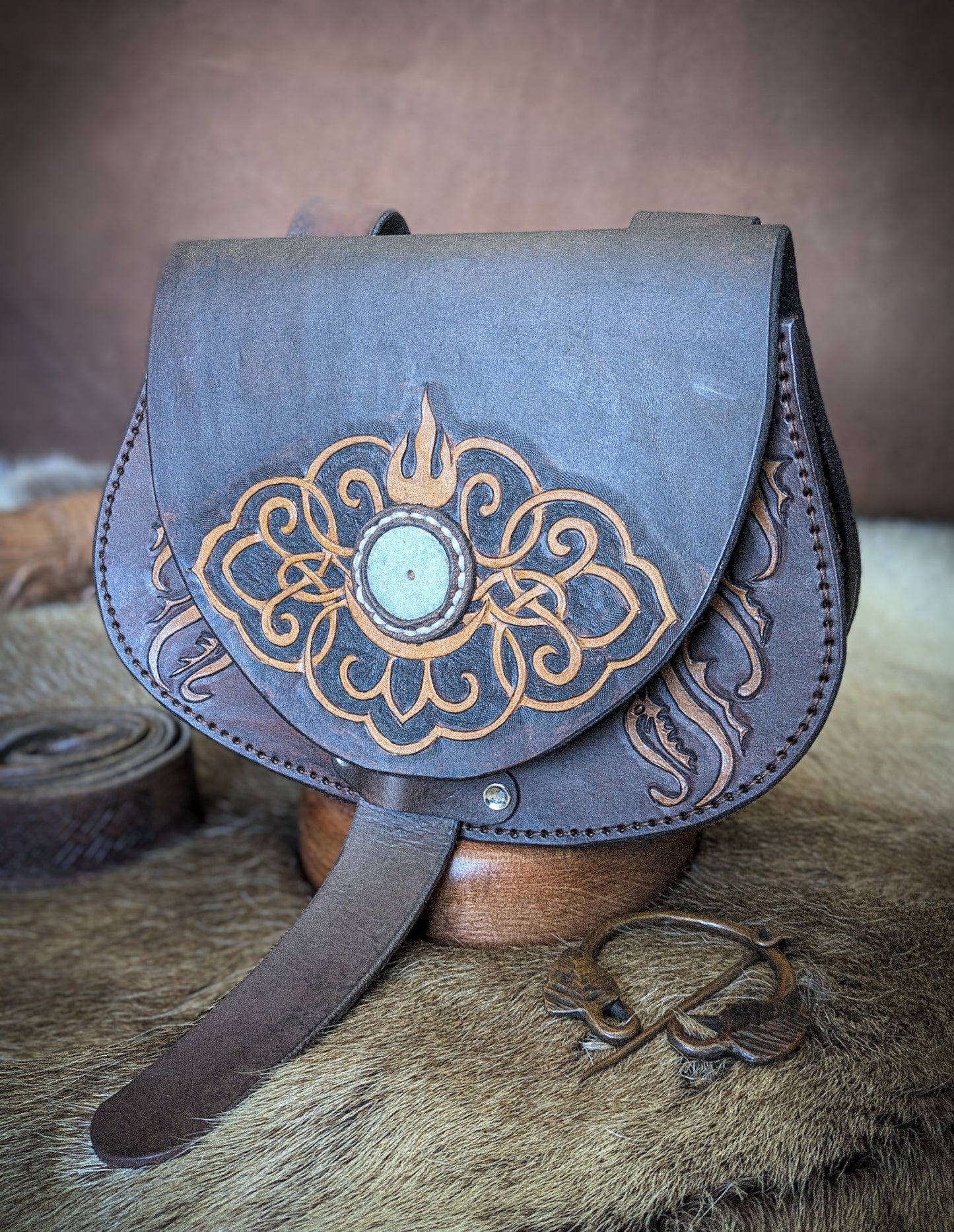 Leather Hip Satchel - Soyombo