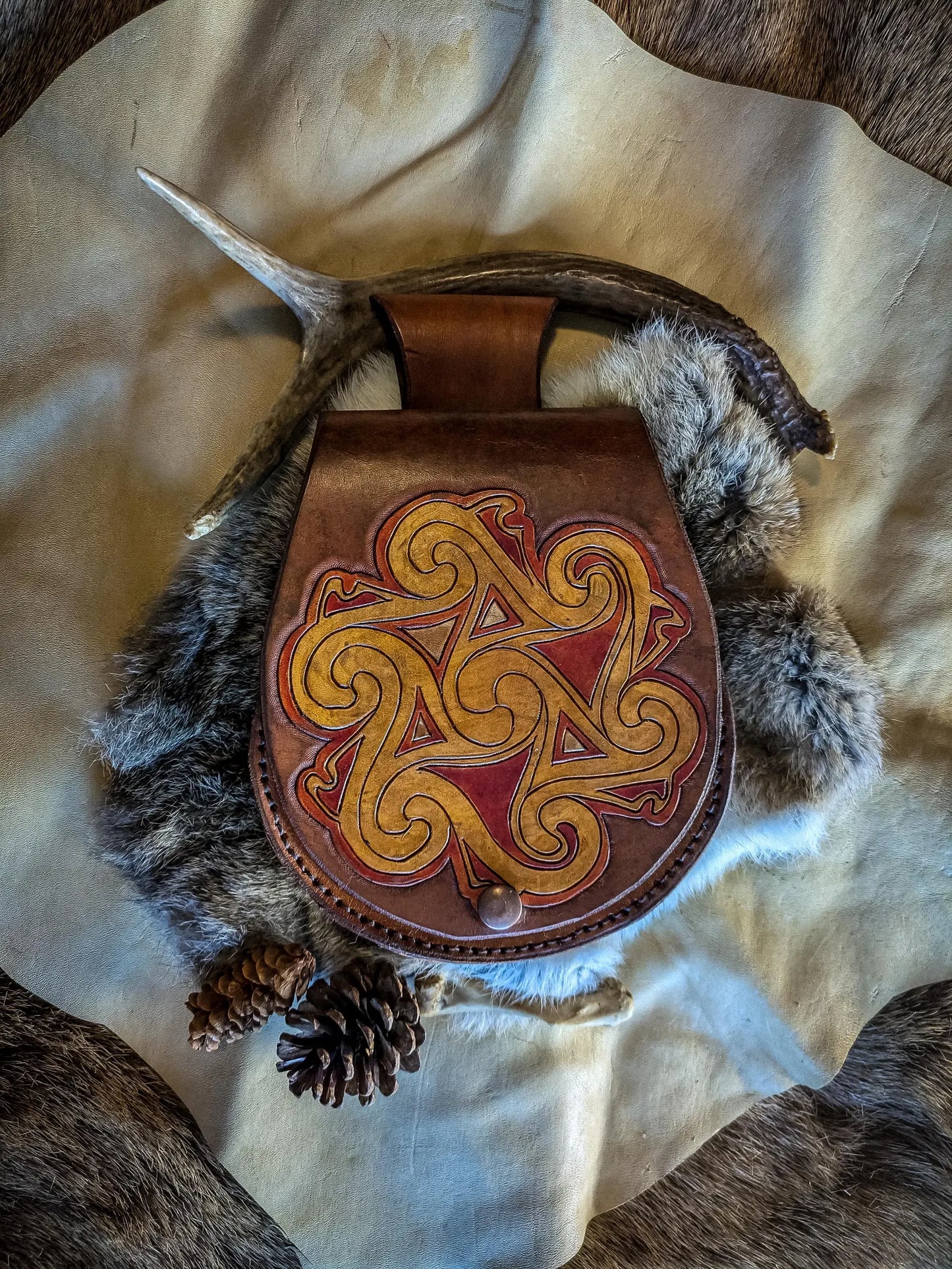 Shield Spiral - Leather Belt Bag