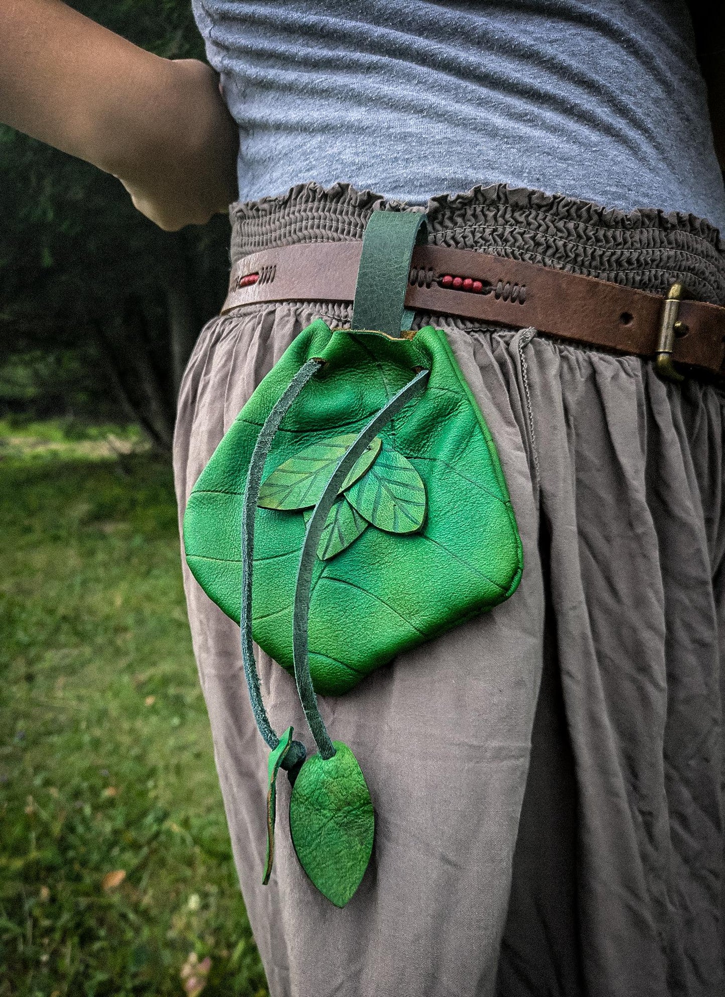 Elven Leaf Pouch