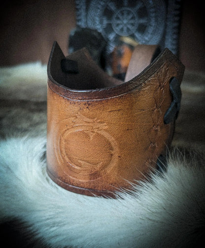 Drinking Horn Holster - Medieval Beverage Holder